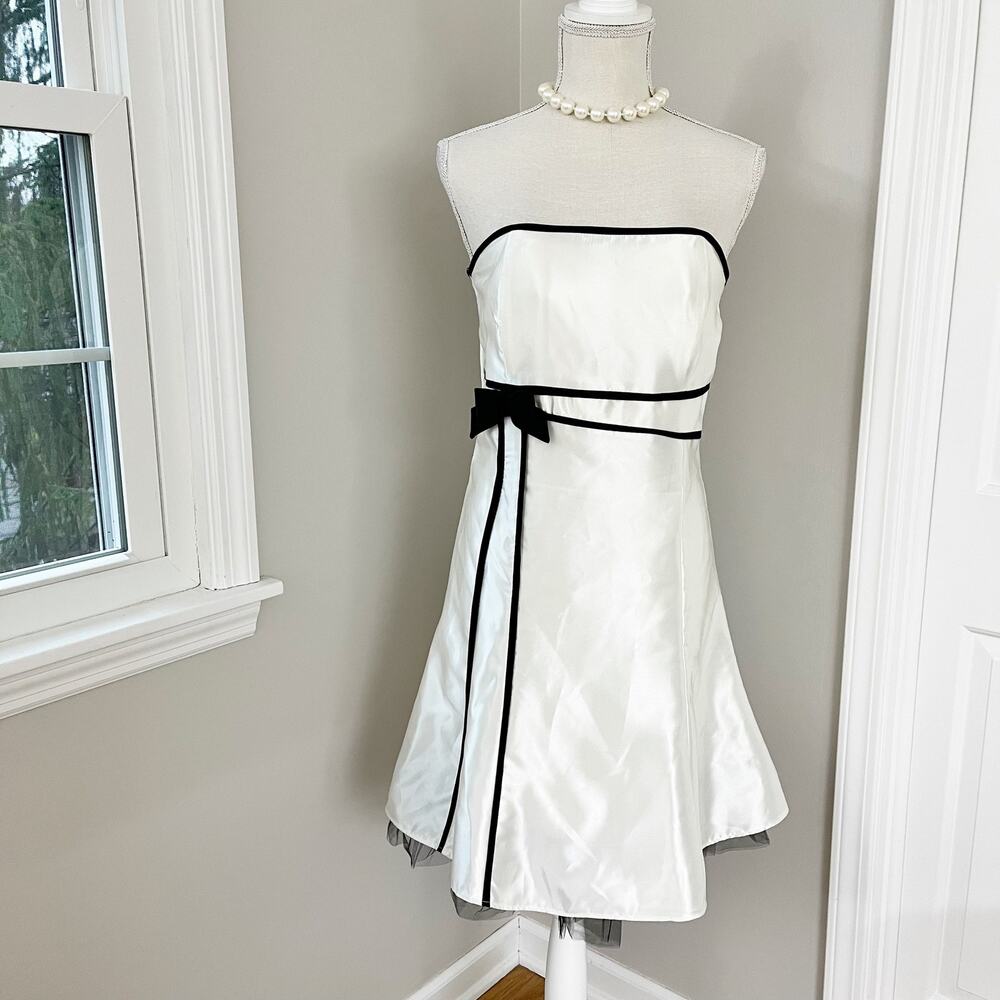 Vintage Gunne Sax 90’s Short White & Black Dress